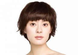 方形脸女孩适合剪什么样发型修颜 学生头可不是学生才能剪得发型