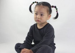 小孩子能自己梳什么头呢 儿童好看发型梳法大全自己扎不是梦