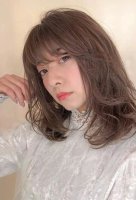 2022年女孩子烫什么卷有气派 女中卷短头发效果图片