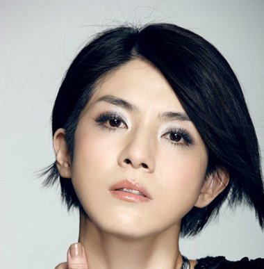 最适合胖女生的短发 胖人圆脸适合的短发图片