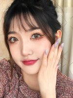甜美丸子头 春日碎花女孩甜甜的丸子头少女妆容