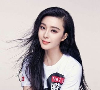 女神生活中也是这样梳发的 范冰冰简约长卷发最动人