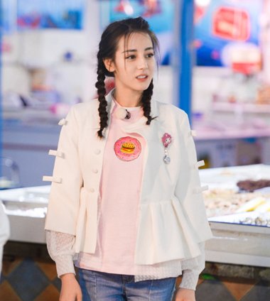 少女系最热的几款扎发胖迪都扎过 迪丽热巴告诉