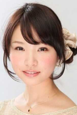 小女孩花式扎头发大全集 温柔贤淑女生花苞头扎法图解