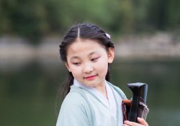 9一10岁女孩漂亮简单古装扎发look 秋天穿汉服这样扎头发美腻清新