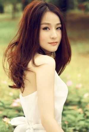 女生韩系短发 秋季韩系女生中长发甜美可爱