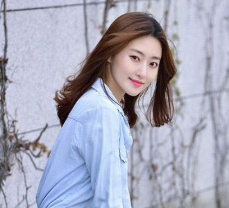 适合圆脸女生的好看的发型图片 圆脸应该设计个什么样的发型