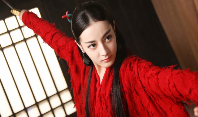 迪丽热巴新剧《烈火如歌》造型遭吐槽 论发型对女星的重要性