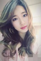 女孩子怎样打理初恋卷发漂亮 纯美校园风格的卷头发设计