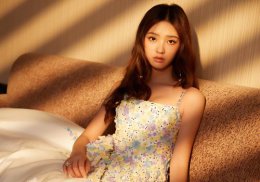 头型比较尖女生梳中分发型最适合 改变头型视觉做时尚温柔小仙女