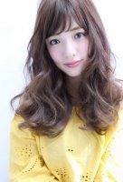 今秋冬超时尚的卷烫发型 呆萌潮流的女孩子卷烫打造