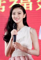翻倍变美的长卷发图片 赶时髦女孩子卷烫发造型