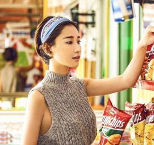 女孩子短发都有什么烫法 女生短发烫头的发型图分享
