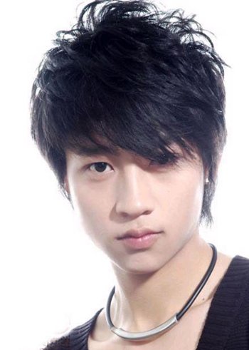 适合长脸男生的发型 长圆脸男生适合什么发型