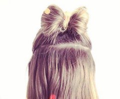 女生做蝴蝶结发型的步骤 一步步教你头发做蝴蝶结的打法图解