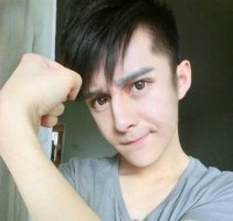 男生小脸合适的流行发型 脸特别小的男生适合什么发型