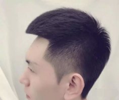 快手瓜子脸男生板寸照片 男生两边刮光的板寸发型图片
