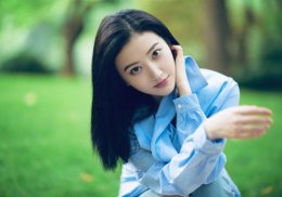 女生长直发发尾剪碎更灵动唯美 成功取代齐发尾 淑女必火发型