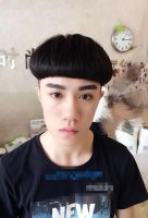 男生鬓角剃光短头发造型 阳光帅气男生短发介绍