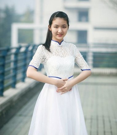 方形脸适合扎什么样的马尾 方脸女生如何扎马尾