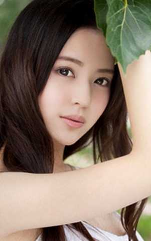 夏季清爽女短发 一览冬季甜美小清爽女生长发