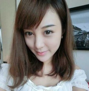 漂亮迷人的中长发发型 甜美淑女中长发图片