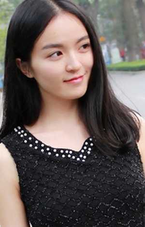 长发女生唯美 女生流行百搭中长发迷人十足