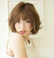 今年最流行的短烫发 造型 初秋季节合适的日系短烫发发型推荐