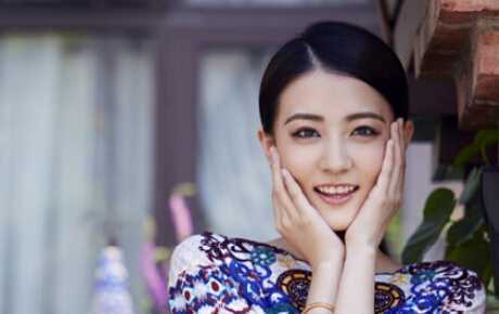 90后新生代女演员徐璐清纯可爱发型