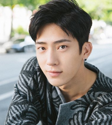 男生头不平适合什么发型 头不对称的男生适合什么发型+图片