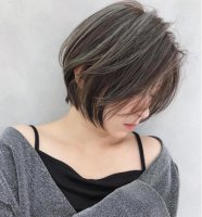 露耳短发与个性女孩发型特辑 男孩风女生极短发型与您分享