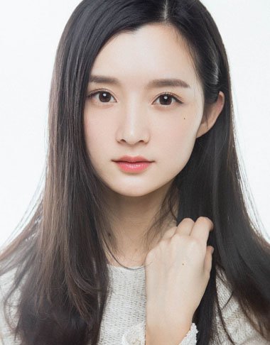 适合圆脸女生的刘海图片 圆脸的人适合什么刘海