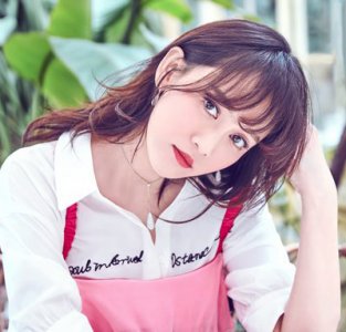 额头不好看？ 女孩子全新修颜刘海卷发发型来助你
