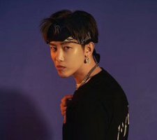 长相平平的男生get这几款发型 轻松提高颜值做型男发型