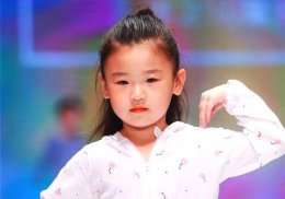 小宝宝有哪些合适的发型图片 女童发型太难了学三年都毕不了业