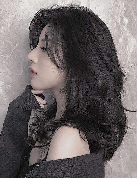 圆脸合适的女中发型 发型选对轻松瘦脸