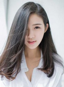 四款女生中长发发型 清爽养眼极了