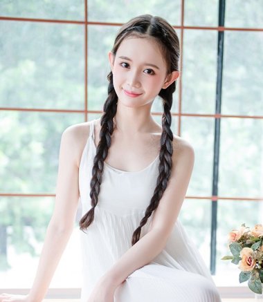 头发多圆脸什么发型合适 圆脸适合的编发型