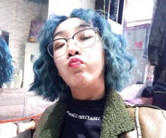 不喜欢萧瑟的秋天？ 那就染个大胆前卫的头发 让秋季不再是遍地枯黄