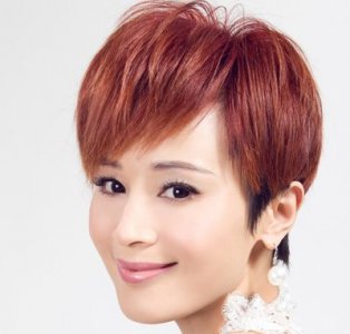 女神范儿最新短发发型设计 秀丽清新长脸女生适