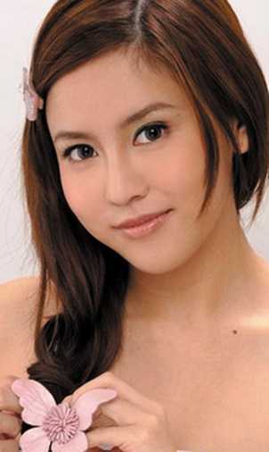 冬季长发编发简单好看 冬季女生超甜美长发编发步骤