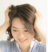 短发马尾辫如何扎 短发马尾辫的扎法图解教程