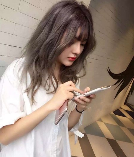 夏天中长发适合什么颜色 夏季女生流行