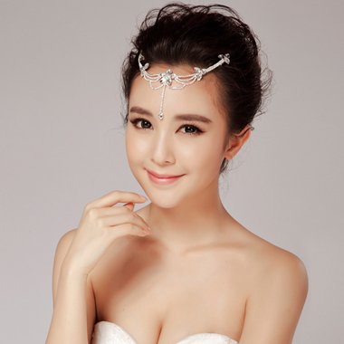适合脸大新娘的发型 脸大的妹妹怎么样留发型