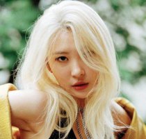 女孩子染头发颜色经验谈 女生小脸合适做什么颜色的头发