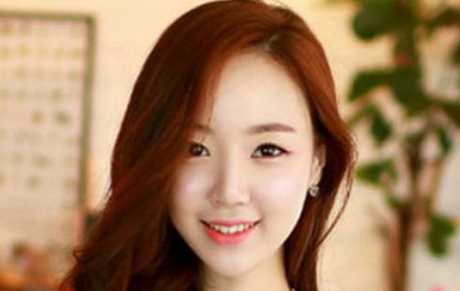 韩式中长发烫发发型 气质型女生首选