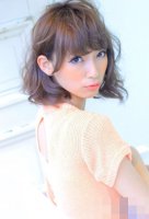 女孩子头发软合适什么发型 发质软必备的梨花烫发型