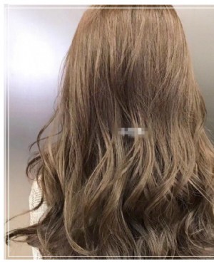 20岁女生适合什么发色？这六款简单又显气质