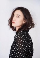 理想中的“半圈烫”发演示 减龄大方的女孩子卷头发造型
