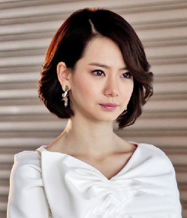 合适高个短发的服装 短发应该怎么搭配衣服